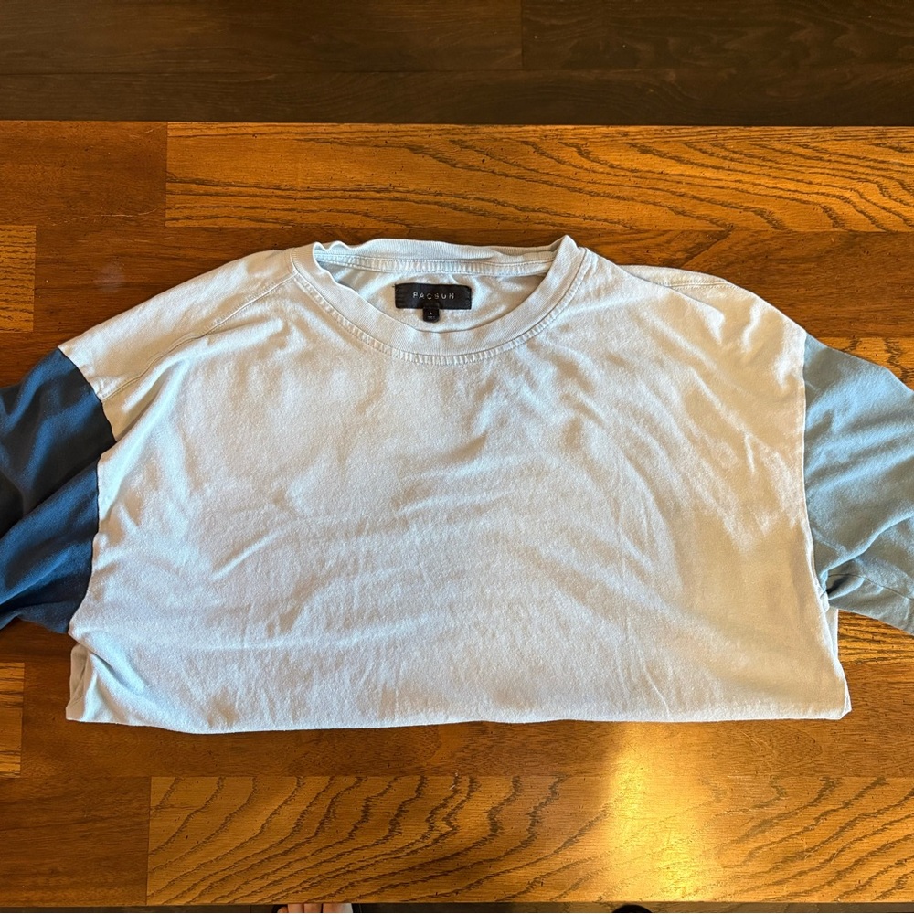 PacSun White and Blue Short Sleeve Tee. Oversized